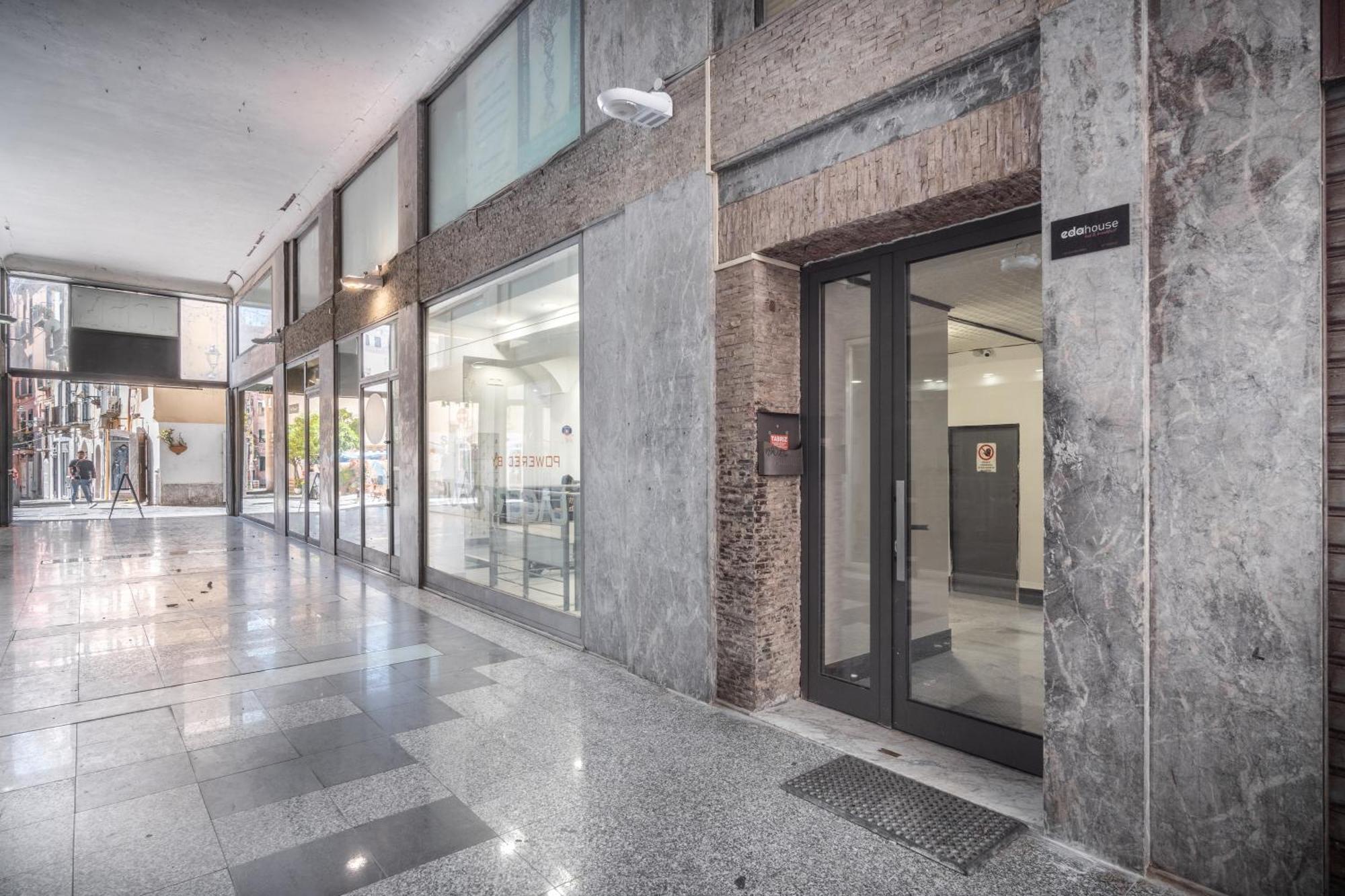 Casa Vacanza Angelina Via Mercanti Centro Storico Salerno Exteriör bild
