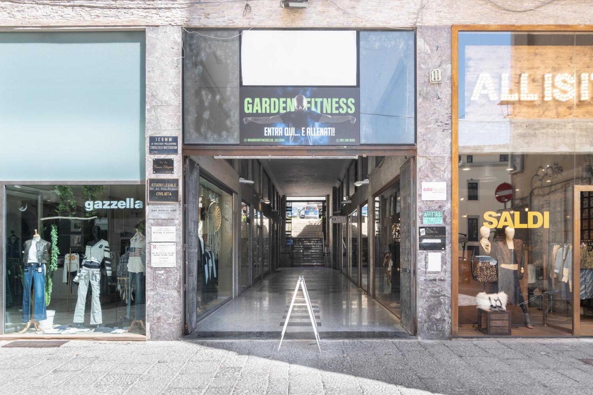 Casa Vacanza Angelina Via Mercanti Centro Storico Salerno Exteriör bild