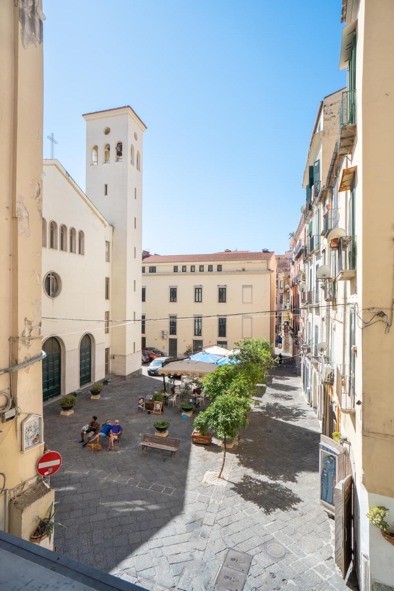 Casa Vacanza Angelina Via Mercanti Centro Storico Salerno Exteriör bild