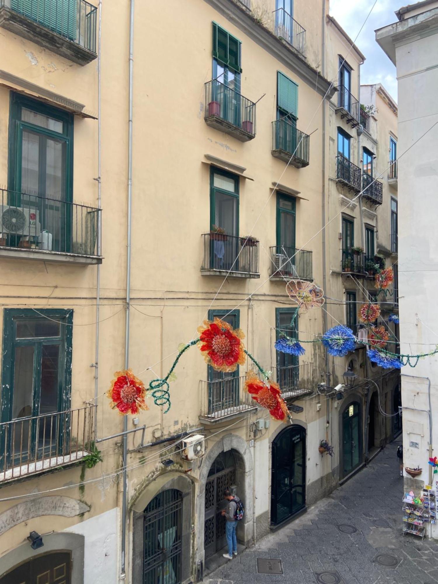 Casa Vacanza Angelina Via Mercanti Centro Storico Salerno Exteriör bild